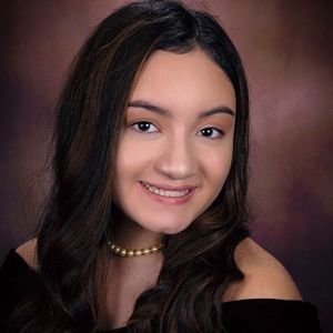 Meet your Posher, Stefany